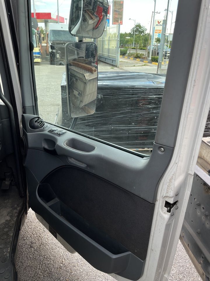 Кабина и интерьер для Грузовиков SHORT CAB ACTROS MP2 RHD: фото 14 Кабина и интерьер для Грузовиков SHORT CAB ACTROS MP2 RHD: фото 14