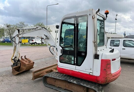 Takeuchi Take-Job TB135 - Мини-экскаватор: фото 3 Takeuchi Take-Job TB135 - Мини-экскаватор: фото 3