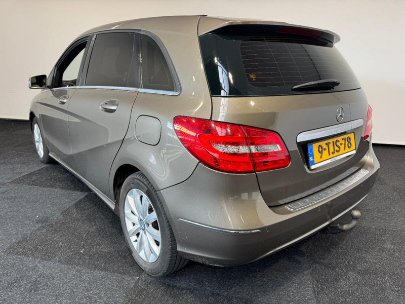 Mercedes-Benz B-Klasse 180 automaat Leer B 180 Ambition 5 Automaat wit Leer - Легковой автомобиль: фото 5 Mercedes-Benz B-Klasse 180 automaat Leer B 180 Ambition 5 Automaat wit Leer - Легковой автомобиль: фото 5