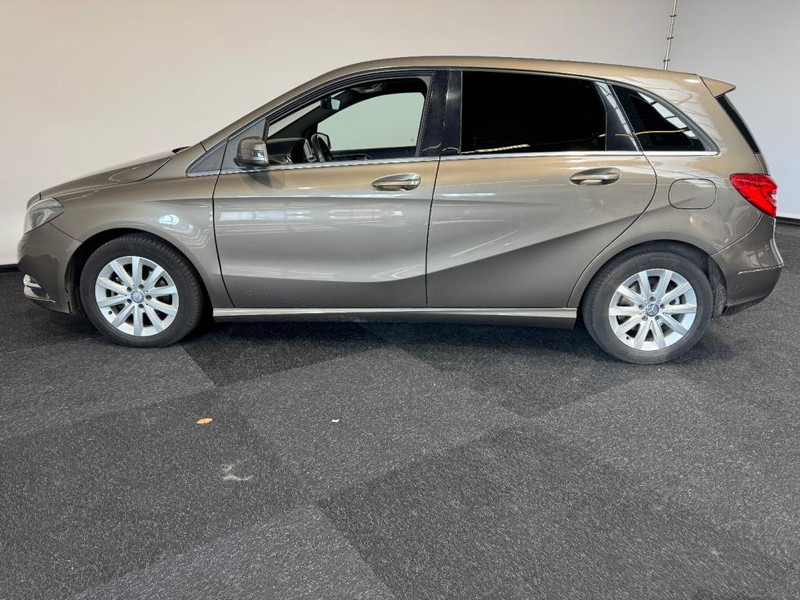 Mercedes-Benz B-Klasse 180 automaat Leer B 180 Ambition 5 Automaat wit Leer - Легковой автомобиль: фото 3 Mercedes-Benz B-Klasse 180 automaat Leer B 180 Ambition 5 Automaat wit Leer - Легковой автомобиль: фото 3
