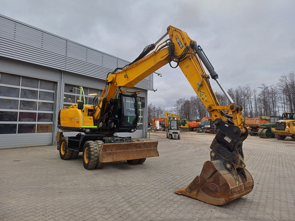 JCB JS175 - Колёсный экскаватор: фото 4 JCB JS175 - Колёсный экскаватор: фото 4