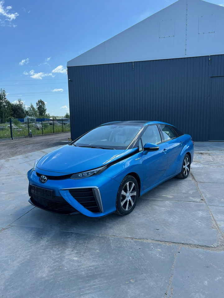 Toyota Mirai - Седан: фото 1 Toyota Mirai - Седан: фото 1