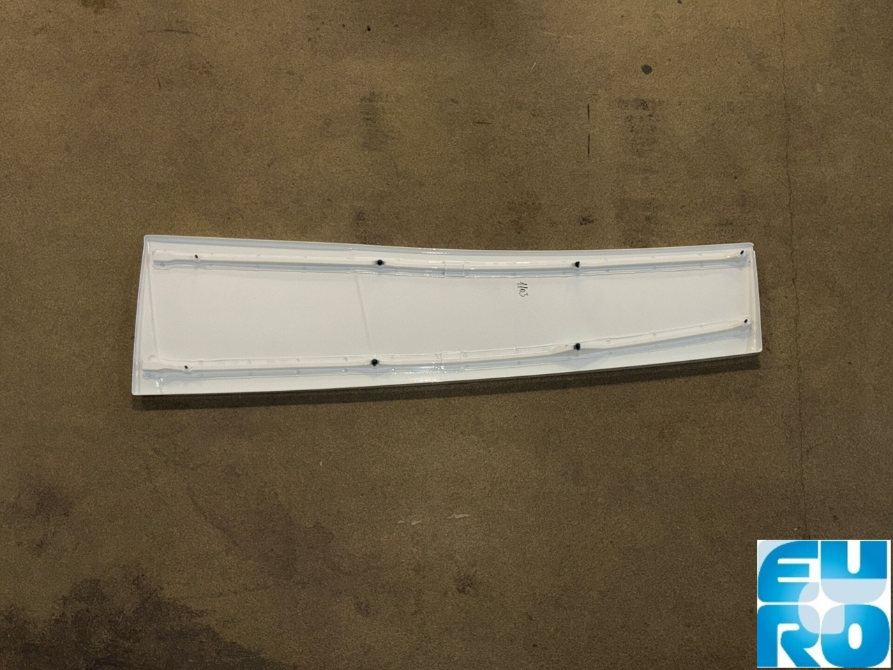 VOLVO FH4 DEFLECTOR RECHTS GEBRUIKT 84203637U - Крыло для Грузовиков: фото 2 VOLVO FH4 DEFLECTOR RECHTS GEBRUIKT 84203637U - Крыло для Грузовиков: фото 2