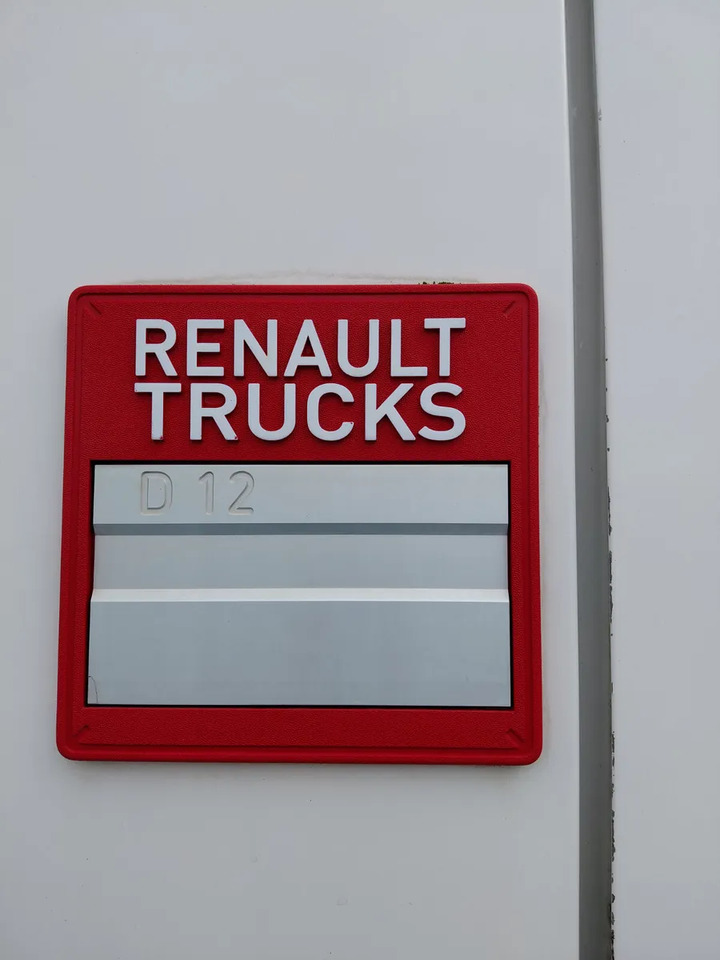 2017 Renault D12 4×2 Double Sleeper Curtainsider - Тентованный грузовик: фото 5 2017 Renault D12 4×2 Double Sleeper Curtainsider - Тентованный грузовик: фото 5