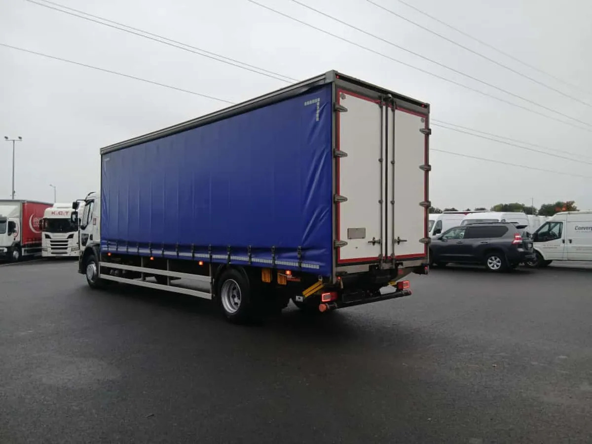 2020 Renault D18 Wide Curtainsider - Тентованный грузовик: фото 5 2020 Renault D18 Wide Curtainsider - Тентованный грузовик: фото 5
