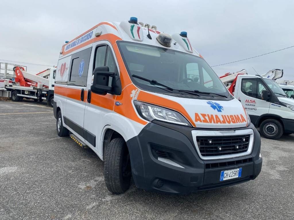 Fiat Ducato - Машина скорой помощи: фото 1 Fiat Ducato - Машина скорой помощи: фото 1