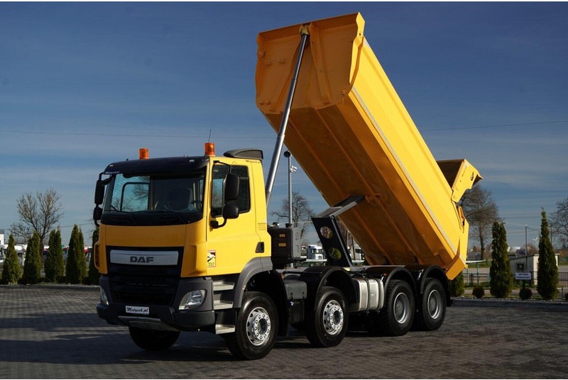 DAF CF 85.410 / 8x4 / WYWROTKA TYLNOZSYPOWA / HYDROKLAPA / OPONY 1 - Самосвал: фото 3 DAF CF 85.410 / 8x4 / WYWROTKA TYLNOZSYPOWA / HYDROKLAPA / OPONY 1 - Самосвал: фото 3
