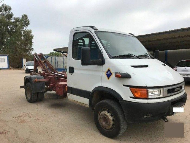 Iveco 65C15 - Крюковой мультилифт: фото 1 Iveco 65C15 - Крюковой мультилифт: фото 1