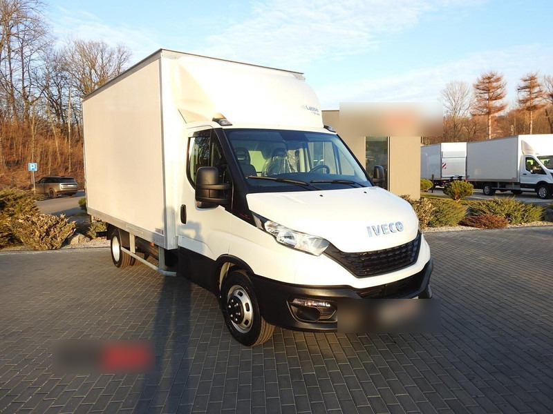 Iveco DAILY 35S16 KONTENER WINDA 8 PALET TEMPOMAT KLIMATYZACJA BLIŹNIA - Фургон с закрытым кузовом: фото 1 Iveco DAILY 35S16 KONTENER WINDA 8 PALET TEMPOMAT KLIMATYZACJA BLIŹNIA - Фургон с закрытым кузовом: фото 1