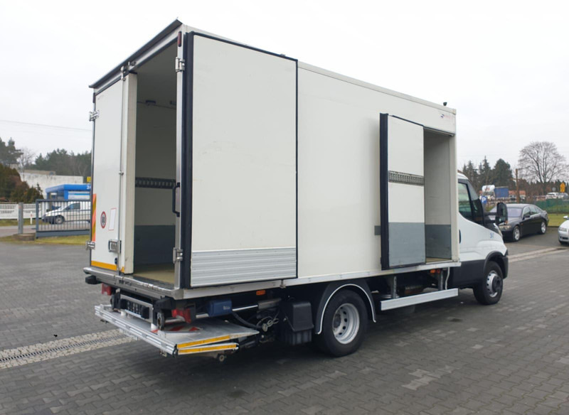 Iveco DAILY 60C15 60-150 TWO-CHAMBER REFRIGERATOR CONTAINER ISOTHERM F - Фургон-рефрижератор: фото 1 Iveco DAILY 60C15 60-150 TWO-CHAMBER REFRIGERATOR CONTAINER ISOTHERM F - Фургон-рефрижератор: фото 1