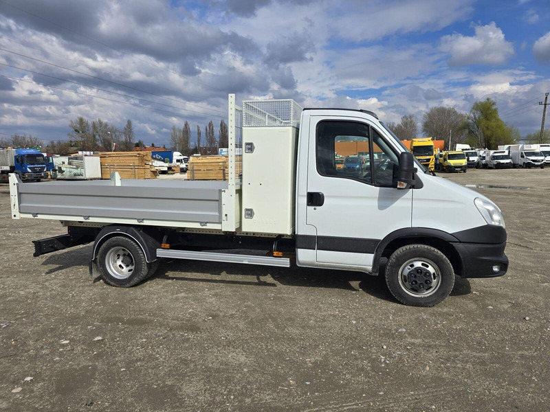 Iveco Daily 35 C 13 - Tipper + tool box - Малотоннажный самосвал: фото 4 Iveco Daily 35 C 13 - Tipper + tool box - Малотоннажный самосвал: фото 4