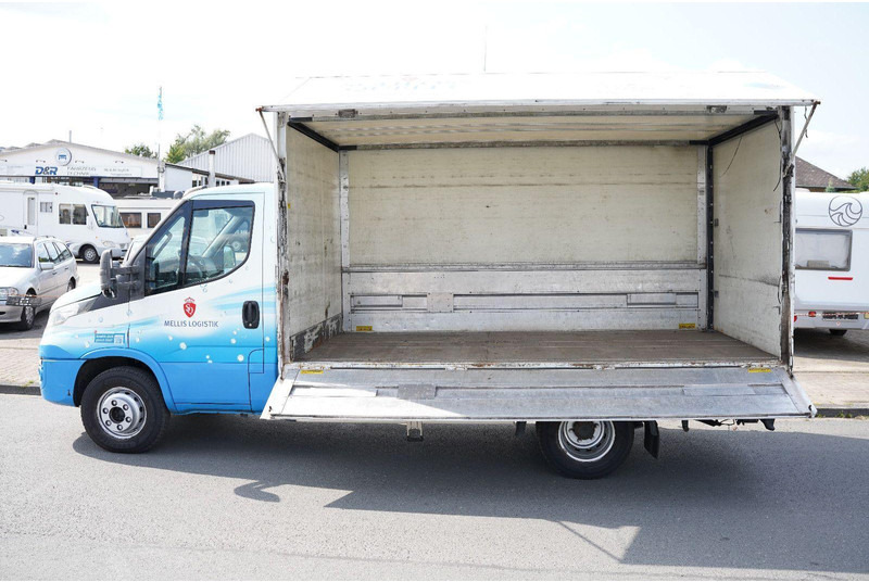Грузовик с закрытым кузовом Iveco Daily 70C17 Beverage Truck: фото 7