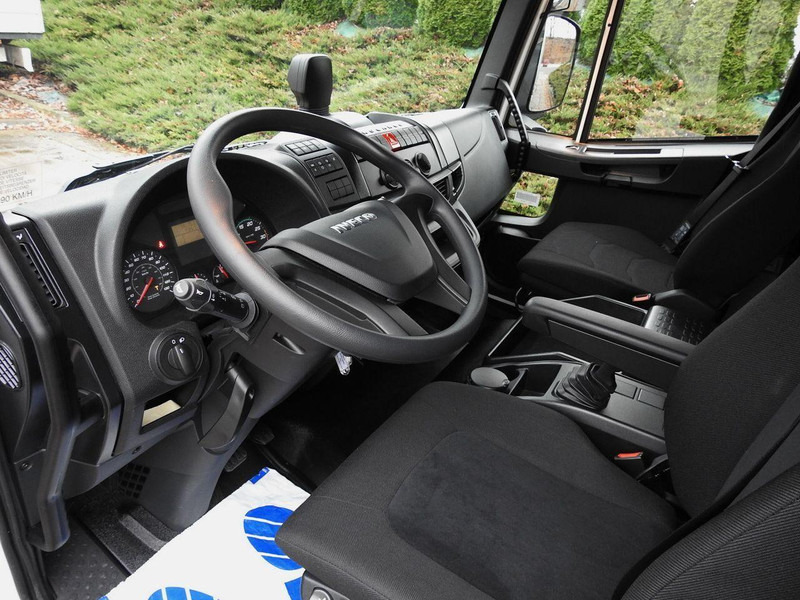Iveco EUROCARGO 120-250 NOWY PLANDEKA WINDA 18 PALET WEBASTO KLIMATYZA - Грузовик с закрытым кузовом: фото 2 Iveco EUROCARGO 120-250 NOWY PLANDEKA WINDA 18 PALET WEBASTO KLIMATYZA - Грузовик с закрытым кузовом: фото 2