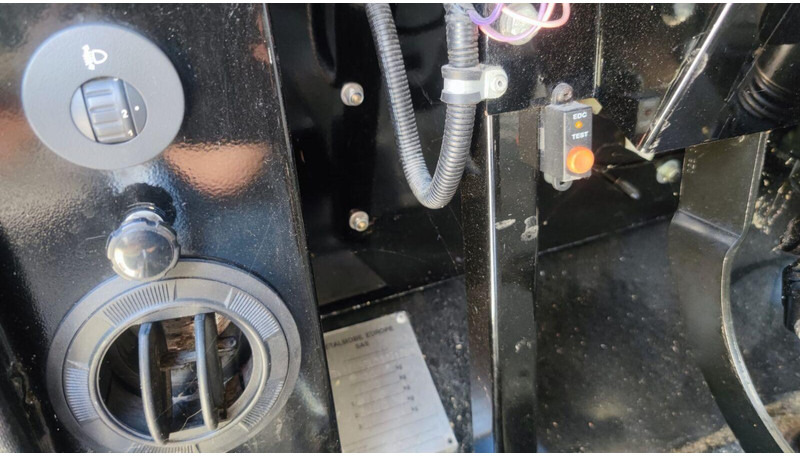 Торговый грузовик Iveco Etalmobil 55SA foodtruck - 5.5t: фото 11 Торговый грузовик Iveco Etalmobil 55SA foodtruck - 5.5t: фото 11