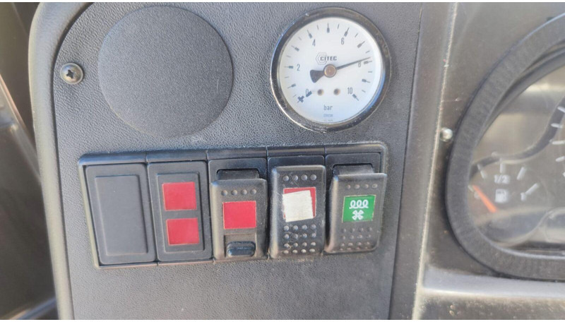 Торговый грузовик Iveco Etalmobil 55SA foodtruck - 5.5t: фото 6 Торговый грузовик Iveco Etalmobil 55SA foodtruck - 5.5t: фото 6