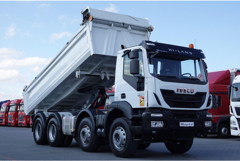 Iveco TRAKKER / 8x4 / WYWROTKA / HYDROBURTA / BORDMATIC / EURO 6 / ME - Самосвал: фото 5 Iveco TRAKKER / 8x4 / WYWROTKA / HYDROBURTA / BORDMATIC / EURO 6 / ME - Самосвал: фото 5