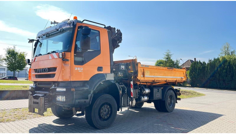 Iveco Trakker 360 EEV - 3 way tipper + crane - Самосвал, Автоманипулятор: фото 2 Iveco Trakker 360 EEV - 3 way tipper + crane - Самосвал, Автоманипулятор: фото 2