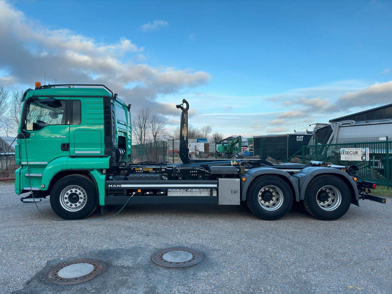 MAN 26.500 6x2 Retarder Meiller Funk | Motorschaden - Грузовик бортовой/ Платформа, Автоманипулятор: фото 2 MAN 26.500 6x2 Retarder Meiller Funk | Motorschaden - Грузовик бортовой/ Платформа, Автоманипулятор: фото 2