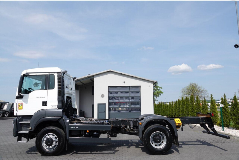 MAN TGS 18.420 / 4X4 / RAMA DŁ. 5,6 M / NAVI / DO ZABUDOWY / SPROWA - Грузовик-шасси: фото 4 MAN TGS 18.420 / 4X4 / RAMA DŁ. 5,6 M / NAVI / DO ZABUDOWY / SPROWA - Грузовик-шасси: фото 4