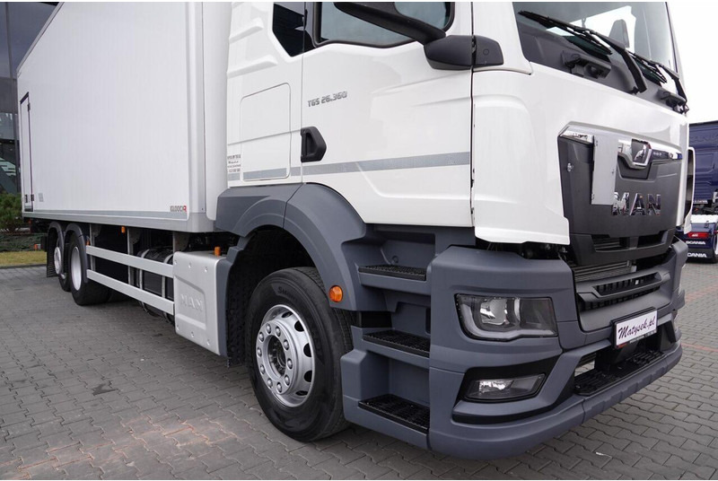 MAN TGS 26.360 / 6x2 / CHŁODNIA -8,2 M / AGREGAT CARRIER SUPRA 850 / - Рефрижератор: фото 2 MAN TGS 26.360 / 6x2 / CHŁODNIA -8,2 M / AGREGAT CARRIER SUPRA 850 / - Рефрижератор: фото 2