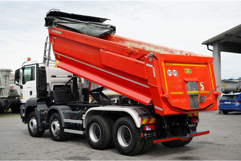 MAN TGS 35.460 / 8X4 / WYWROTKA TYLNOZSYPOWA / HYDROKLAPA / 2018 ROK - Самосвал: фото 3 MAN TGS 35.460 / 8X4 / WYWROTKA TYLNOZSYPOWA / HYDROKLAPA / 2018 ROK - Самосвал: фото 3