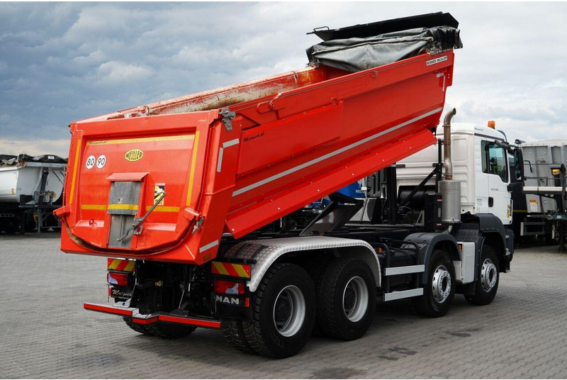MAN TGS 35.460 / 8X4 / WYWROTKA TYLNOZSYPOWA / HYDROKLAPA / 2018 ROK - Самосвал: фото 4 MAN TGS 35.460 / 8X4 / WYWROTKA TYLNOZSYPOWA / HYDROKLAPA / 2018 ROK - Самосвал: фото 4