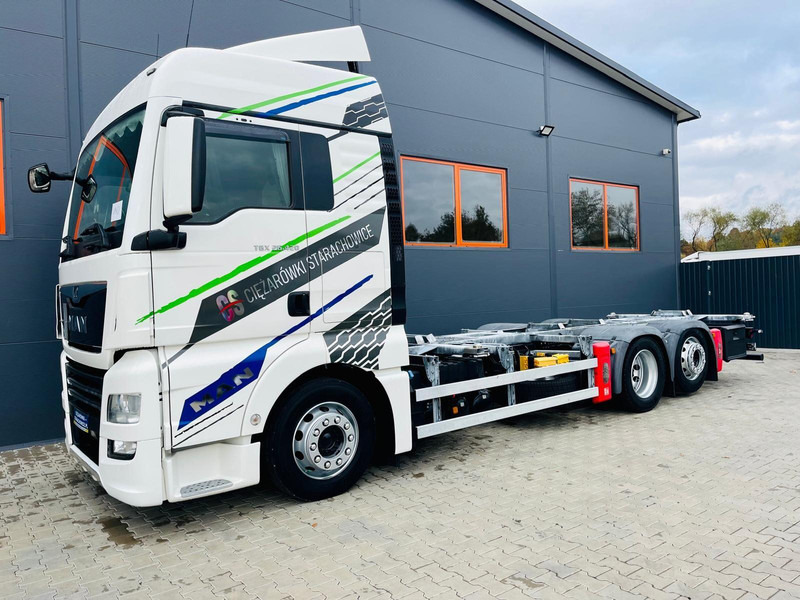 MAN TGX 26.420 - Грузовик-шасси: фото 2 MAN TGX 26.420 - Грузовик-шасси: фото 2