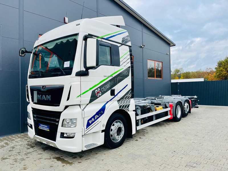 MAN TGX 26.420 - Грузовик-шасси: фото 1 MAN TGX 26.420 - Грузовик-шасси: фото 1
