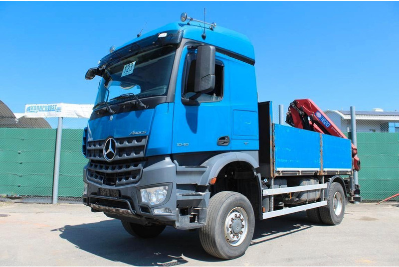 Mercedes-Benz 1848 4x4 Crane HMF 1820 - Грузовик бортовой/ Платформа, Автоманипулятор: фото 1 Mercedes-Benz 1848 4x4 Crane HMF 1820 - Грузовик бортовой/ Платформа, Автоманипулятор: фото 1