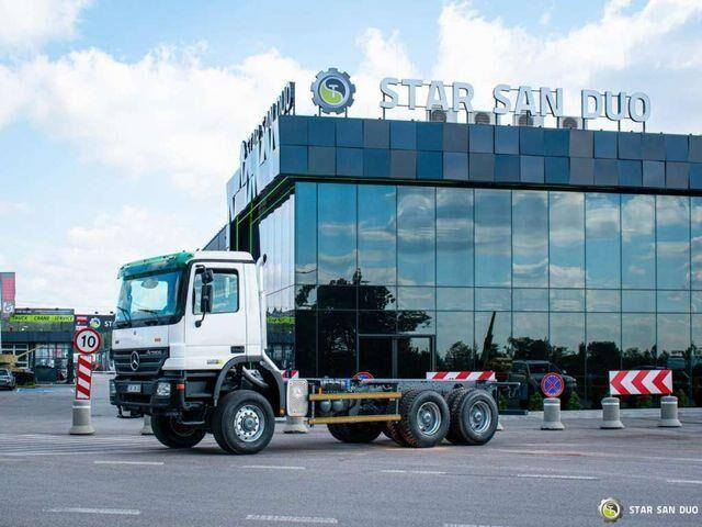 Mercedes-Benz 3332 AK 6x6 chassis cab - Грузовик-шасси, Автоманипулятор: фото 5 Mercedes-Benz 3332 AK 6x6 chassis cab - Грузовик-шасси, Автоманипулятор: фото 5