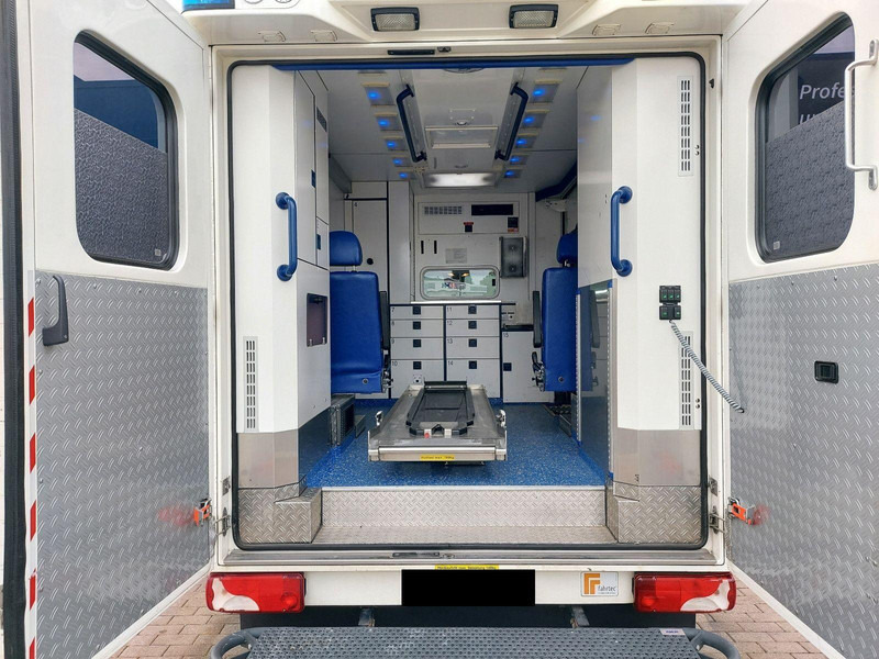 Машина скорой помощи Mercedes-Benz 519 CDI Ambulance: фото 14 Машина скорой помощи Mercedes-Benz 519 CDI Ambulance: фото 14