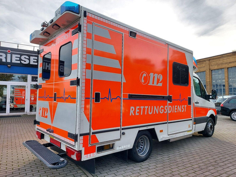Машина скорой помощи Mercedes-Benz 519 CDI Ambulance: фото 8 Машина скорой помощи Mercedes-Benz 519 CDI Ambulance: фото 8