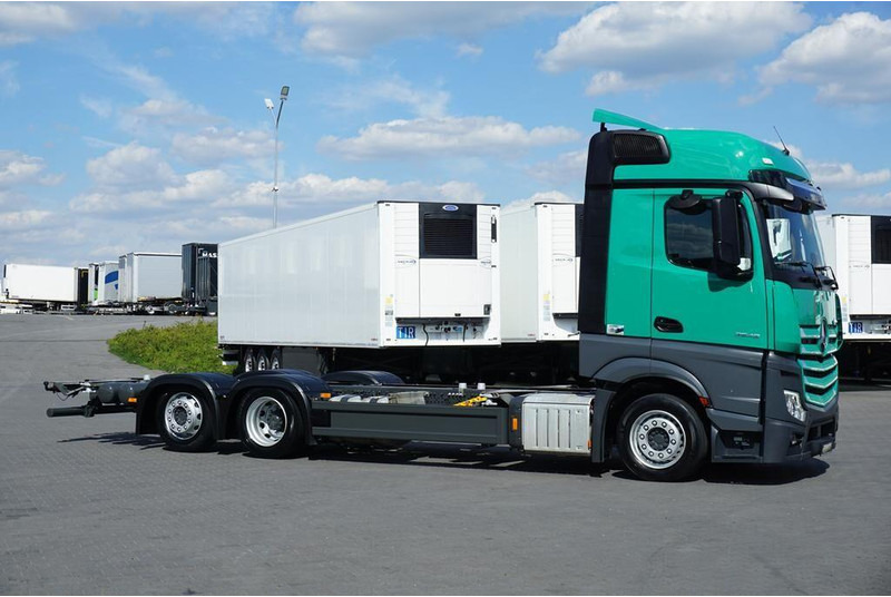 Mercedes-Benz ACTROS / 2548 / ACC / E 6 / MP 5 / MEGA / BDF 7,82 M / RETARDER - Грузовик-контейнеровоз/ Сменный кузов: фото 4 Mercedes-Benz ACTROS / 2548 / ACC / E 6 / MP 5 / MEGA / BDF 7,82 M / RETARDER - Грузовик-контейнеровоз/ Сменный кузов: фото 4