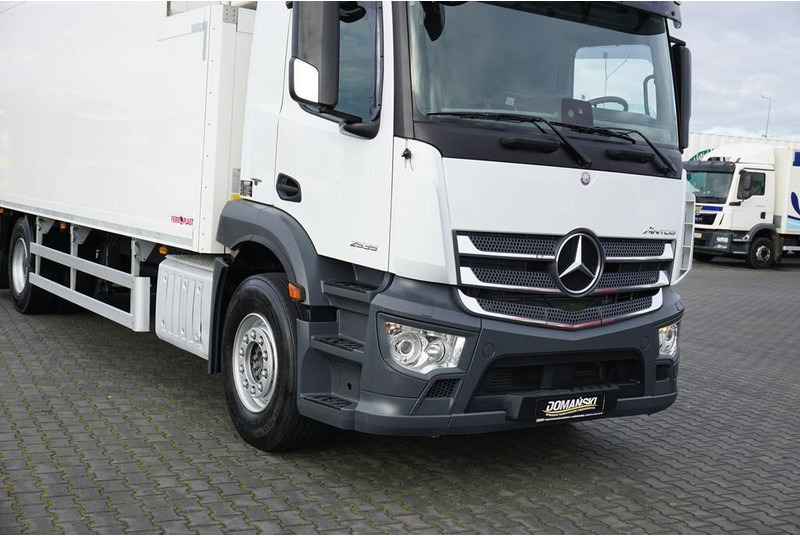 Рефрижератор Mercedes-Benz ANTOS / 2535 / EURO 6 / CHŁODNIA + WINDA / 23 PALETY / OŚ SKRĘTN: фото 19 Рефрижератор Mercedes-Benz ANTOS / 2535 / EURO 6 / CHŁODNIA + WINDA / 23 PALETY / OŚ SKRĘTN: фото 19