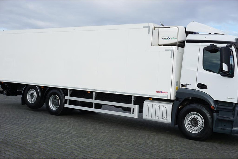 Рефрижератор Mercedes-Benz ANTOS / 2535 / EURO 6 / CHŁODNIA + WINDA / 23 PALETY / OŚ SKRĘTN: фото 15 Рефрижератор Mercedes-Benz ANTOS / 2535 / EURO 6 / CHŁODNIA + WINDA / 23 PALETY / OŚ SKRĘTN: фото 15