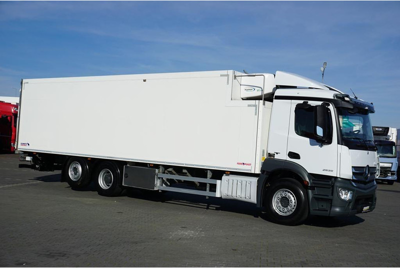 Mercedes-Benz ANTOS / 2535 / EURO 6 / CHŁODNIA + WINDA / 23 PALETY / OŚ SKRĘTN - Рефрижератор: фото 4 Mercedes-Benz ANTOS / 2535 / EURO 6 / CHŁODNIA + WINDA / 23 PALETY / OŚ SKRĘTN - Рефрижератор: фото 4