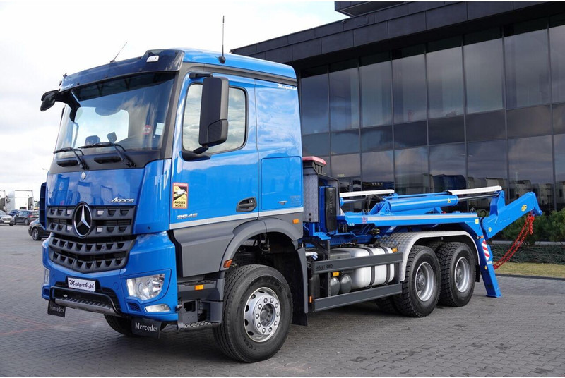 Mercedes-Benz AROCS 2645 / 6X4 / BRAMOWIEC / MEILLER / MANUAL / EURO 6 / SPROW - Портальный бункеровоз: фото 1 Mercedes-Benz AROCS 2645 / 6X4 / BRAMOWIEC / MEILLER / MANUAL / EURO 6 / SPROW - Портальный бункеровоз: фото 1