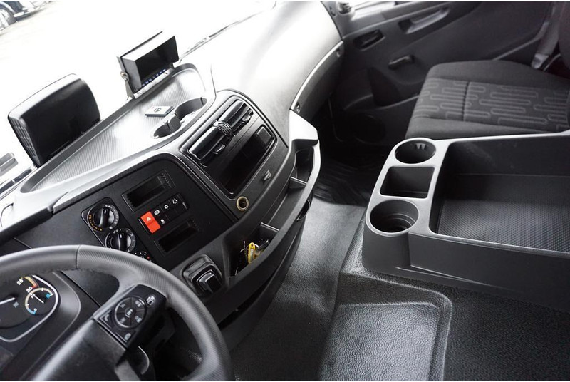 Грузовик-шасси Mercedes-Benz ATEGO / 1523 / ACC / EURO 6 / PODWOZIE DO ZABUDOWY / DŁ. 6,75 M: фото 9 Грузовик-шасси Mercedes-Benz ATEGO / 1523 / ACC / EURO 6 / PODWOZIE DO ZABUDOWY / DŁ. 6,75 M: фото 9