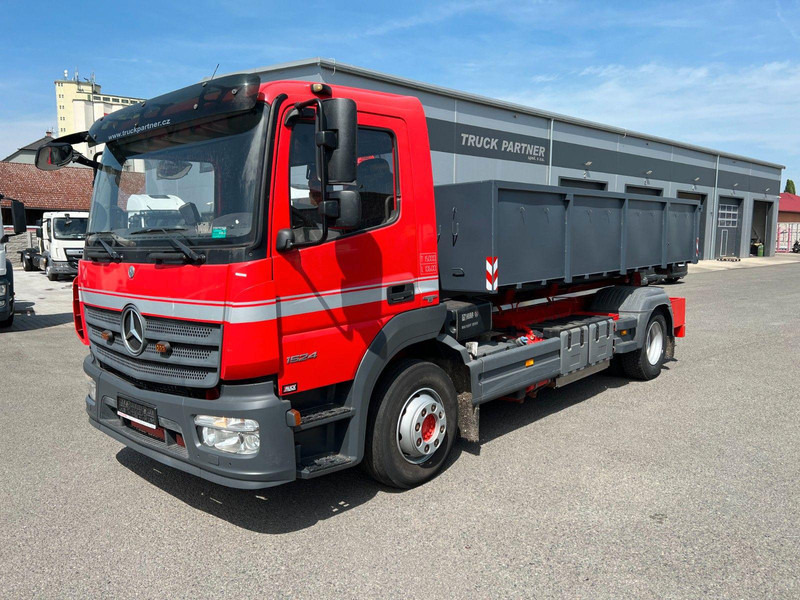 Mercedes-Benz ATEGO 1524, ABROLLKIPPER HIAB 1570MM - Грузовик бортовой/ Платформа, Автоманипулятор: фото 1 Mercedes-Benz ATEGO 1524, ABROLLKIPPER HIAB 1570MM - Грузовик бортовой/ Платформа, Автоманипулятор: фото 1