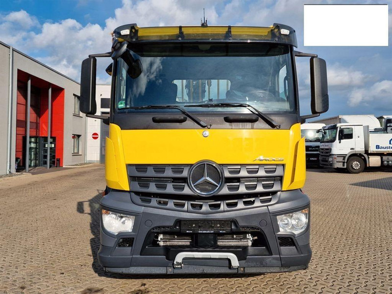 Mercedes-Benz Arocs 1830 - Грузовик бортовой/ Платформа, Автоманипулятор: фото 2 Mercedes-Benz Arocs 1830 - Грузовик бортовой/ Платформа, Автоманипулятор: фото 2