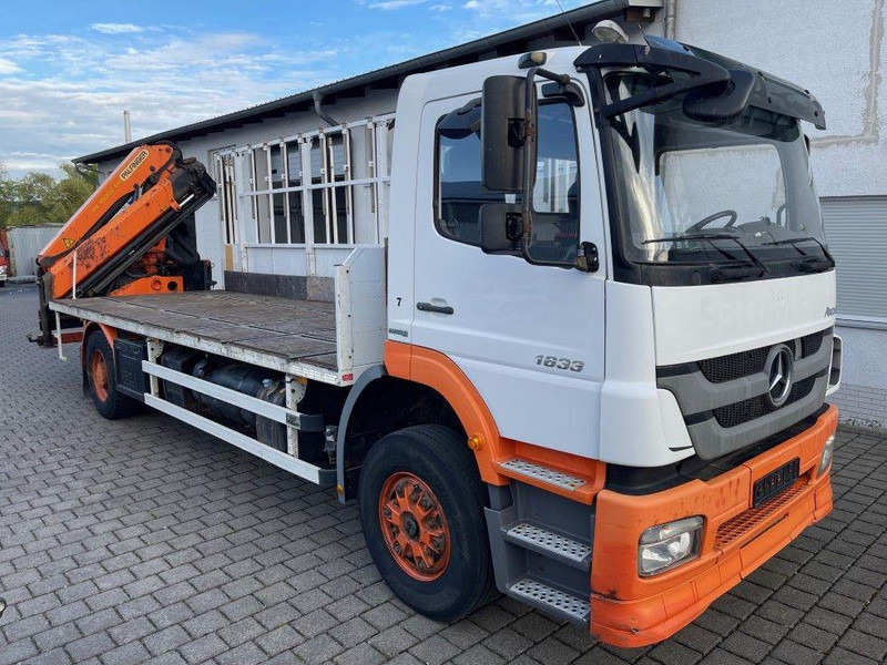 Mercedes-Benz Axor 1833 - Грузовик бортовой/ Платформа, Автоманипулятор: фото 2 Mercedes-Benz Axor 1833 - Грузовик бортовой/ Платформа, Автоманипулятор: фото 2