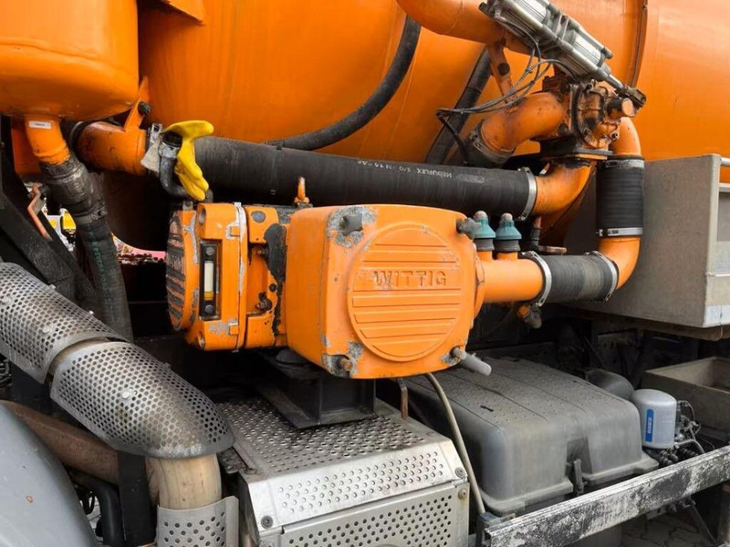 Mercedes-Benz Axor 1833 - Vacuum truck - Ассенизатор: фото 5 Mercedes-Benz Axor 1833 - Vacuum truck - Ассенизатор: фото 5