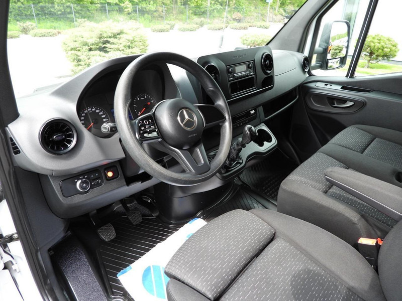 Mercedes-Benz SPRINTER 316 PLANDEKA WINDA 8 PALET WEBASTO TEMPOMAT KLIMATYZACJ - Тентованный фургон: фото 2 Mercedes-Benz SPRINTER 316 PLANDEKA WINDA 8 PALET WEBASTO TEMPOMAT KLIMATYZACJ - Тентованный фургон: фото 2
