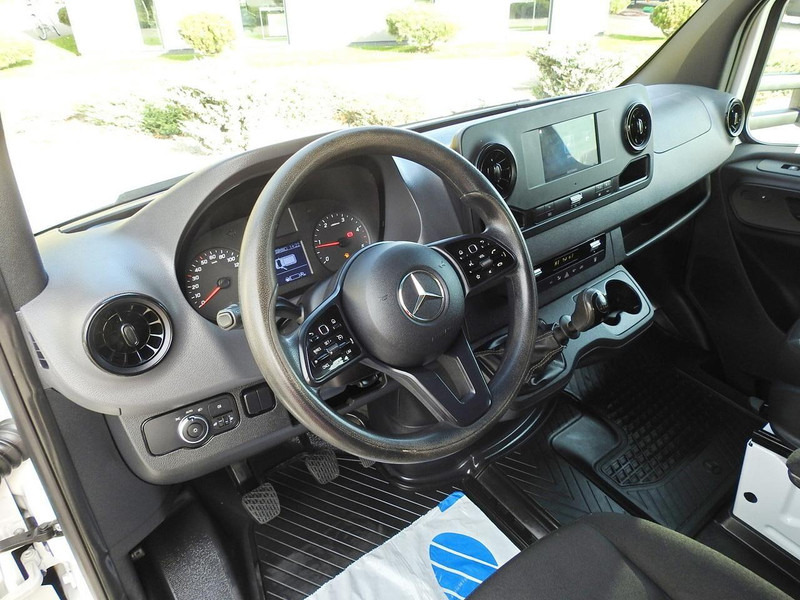 Mercedes-Benz SPRINTER 516 SKRZYNIA PODWÓJNA KABINA DOKA 6 MIEJSC TEMPOMAT KLI - Малотоннажный бортовой грузовик: фото 2 Mercedes-Benz SPRINTER 516 SKRZYNIA PODWÓJNA KABINA DOKA 6 MIEJSC TEMPOMAT KLI - Малотоннажный бортовой грузовик: фото 2