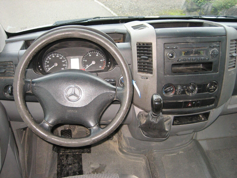 Mercedes-Benz Sprinter 316 CDI Doka - Грузовик бортовой/ Платформа: фото 4 Mercedes-Benz Sprinter 316 CDI Doka - Грузовик бортовой/ Платформа: фото 4