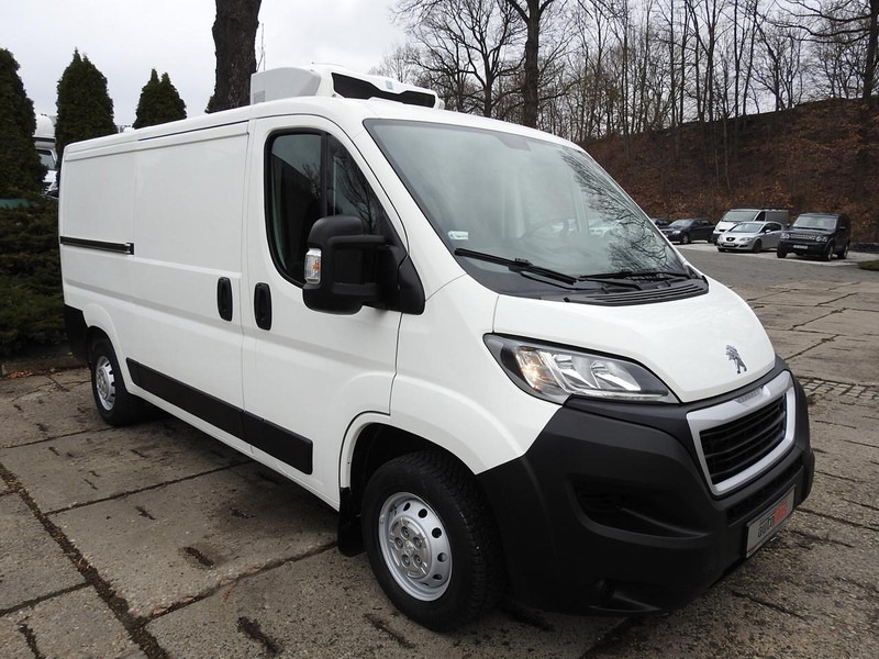 Peugeot BOXER FURGON CHŁODNIA -5*C DWIE KOMORY TEMPOMAT KLIMATYZACJA - Фургон-рефрижератор: фото 4 Peugeot BOXER FURGON CHŁODNIA -5*C DWIE KOMORY TEMPOMAT KLIMATYZACJA - Фургон-рефрижератор: фото 4