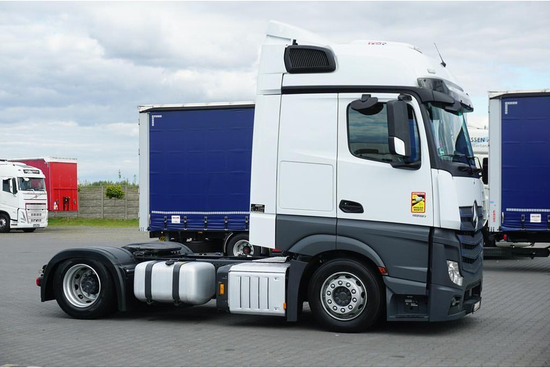 Mercedes-Benz ACTROS / 1851 / EURO 6 / ACC / MEGA / LOW DECK / BIG SPACE - Тягач: фото 4 Mercedes-Benz ACTROS / 1851 / EURO 6 / ACC / MEGA / LOW DECK / BIG SPACE - Тягач: фото 4