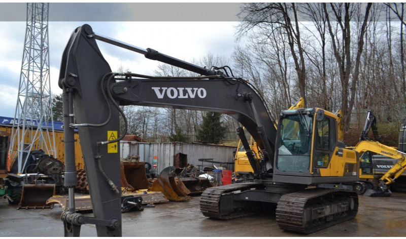 Volvo EC200 - Гусеничный экскаватор: фото 3 Volvo EC200 - Гусеничный экскаватор: фото 3