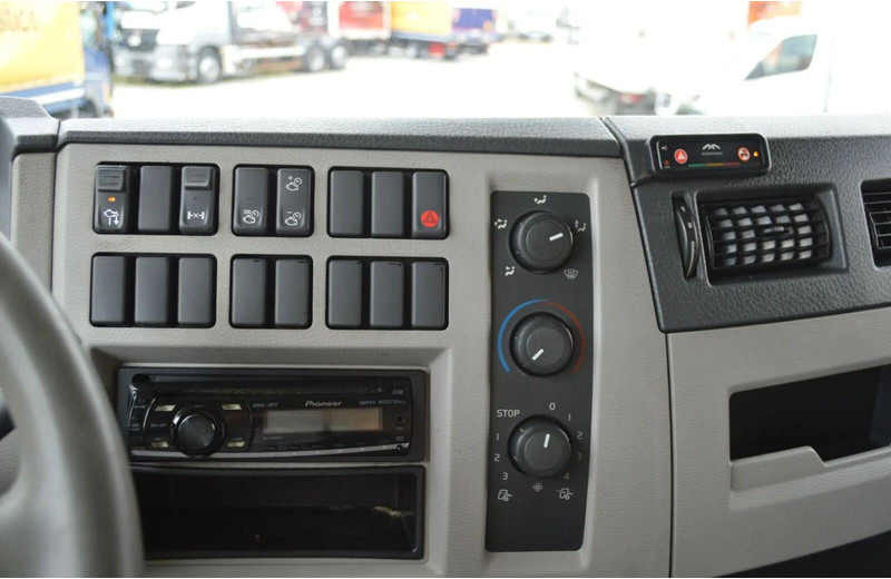 Грузовик бортовой/ Платформа, Автоманипулятор Volvo FE 18.320 FLATBED CRANE: фото 14 Грузовик бортовой/ Платформа, Автоманипулятор Volvo FE 18.320 FLATBED CRANE: фото 14