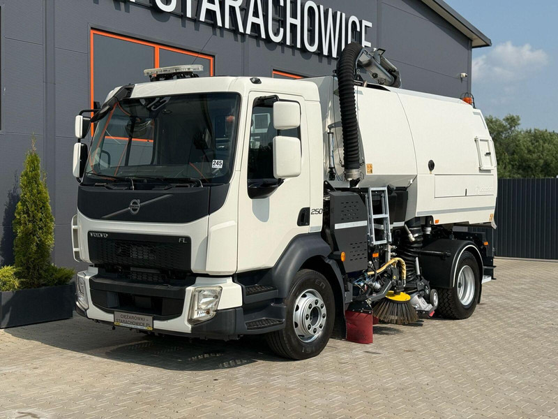 Volvo FL 15.250 - Подметально-уборочная машина: фото 1 Volvo FL 15.250 - Подметально-уборочная машина: фото 1